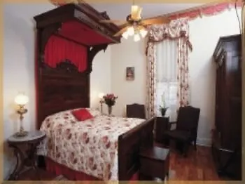 Hubbard Mansion B And B-3